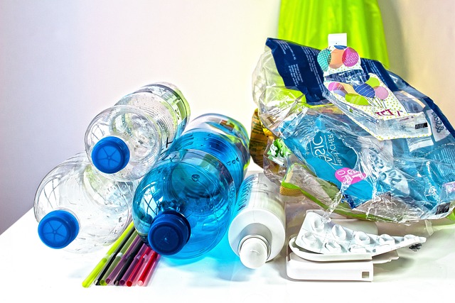 Impuesto especial sobre los envases de plástico no reutilizables.