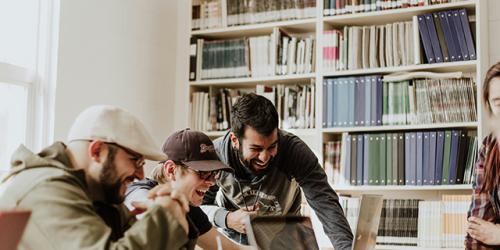 Incentivos y ayudas para jóvenes emprendedores.